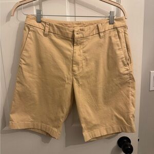 Men’s butter yellow lulu lemon shorts